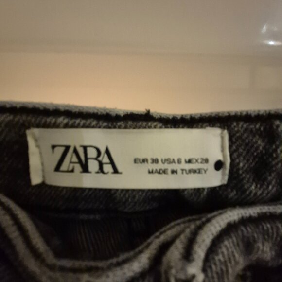 Zara Women`s Skinny Jeans - Picture 3 of 5